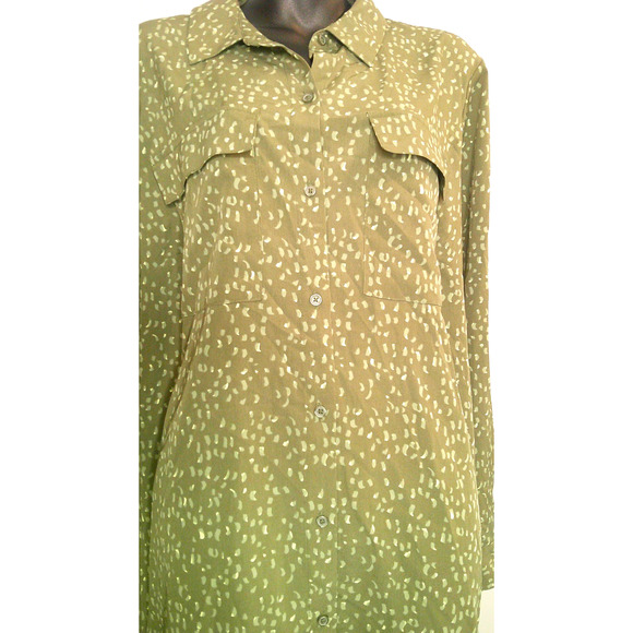 Evri Women's Button-down 1X Army Green Long Sleeve Blouse - Picture 3 of 7